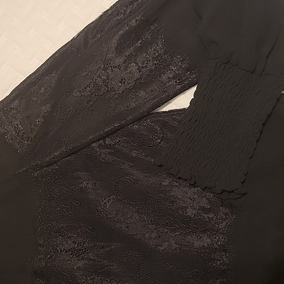 LILYMAES Black Blouse - Size S - Picture 4 of 4